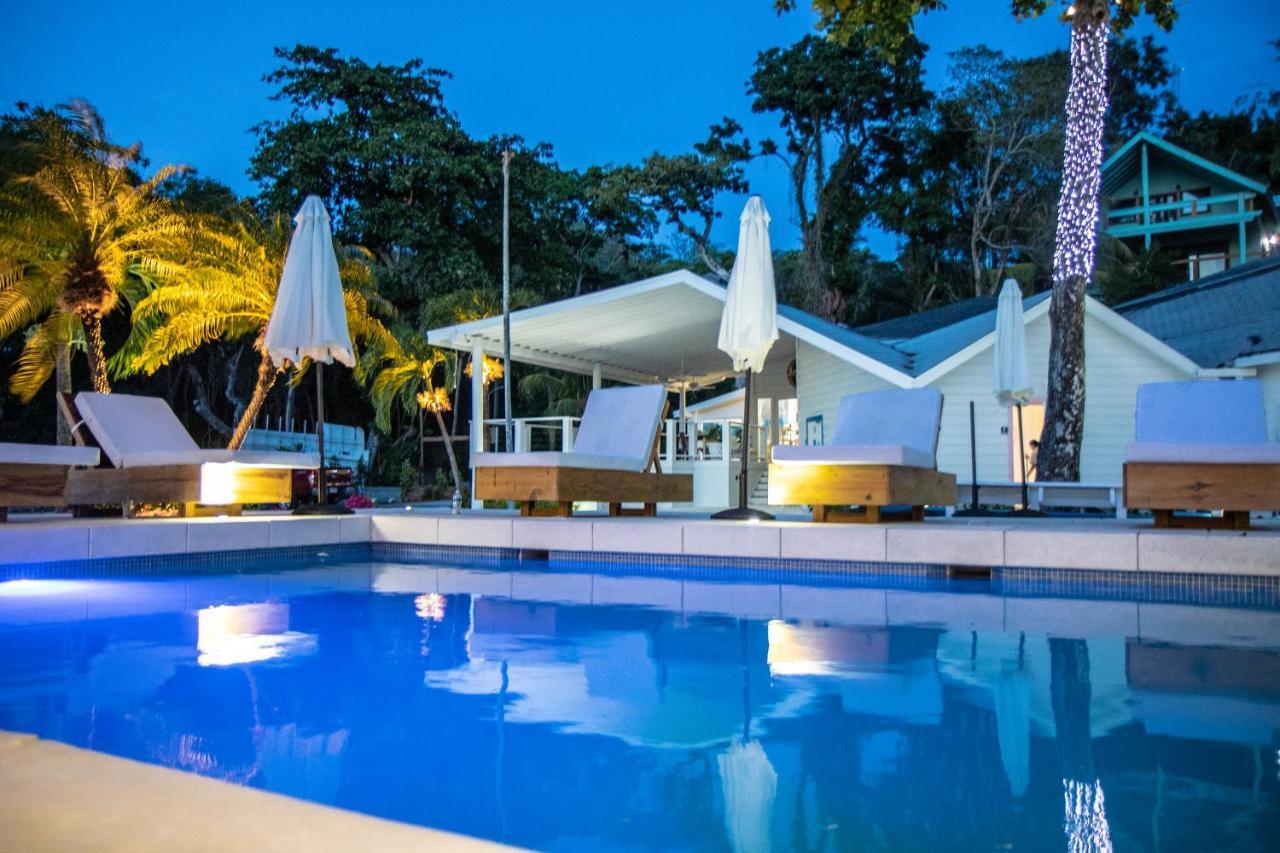 Luna Beach Luxury Boutique Beach Front Resort Jobs Bight Exteriör bild