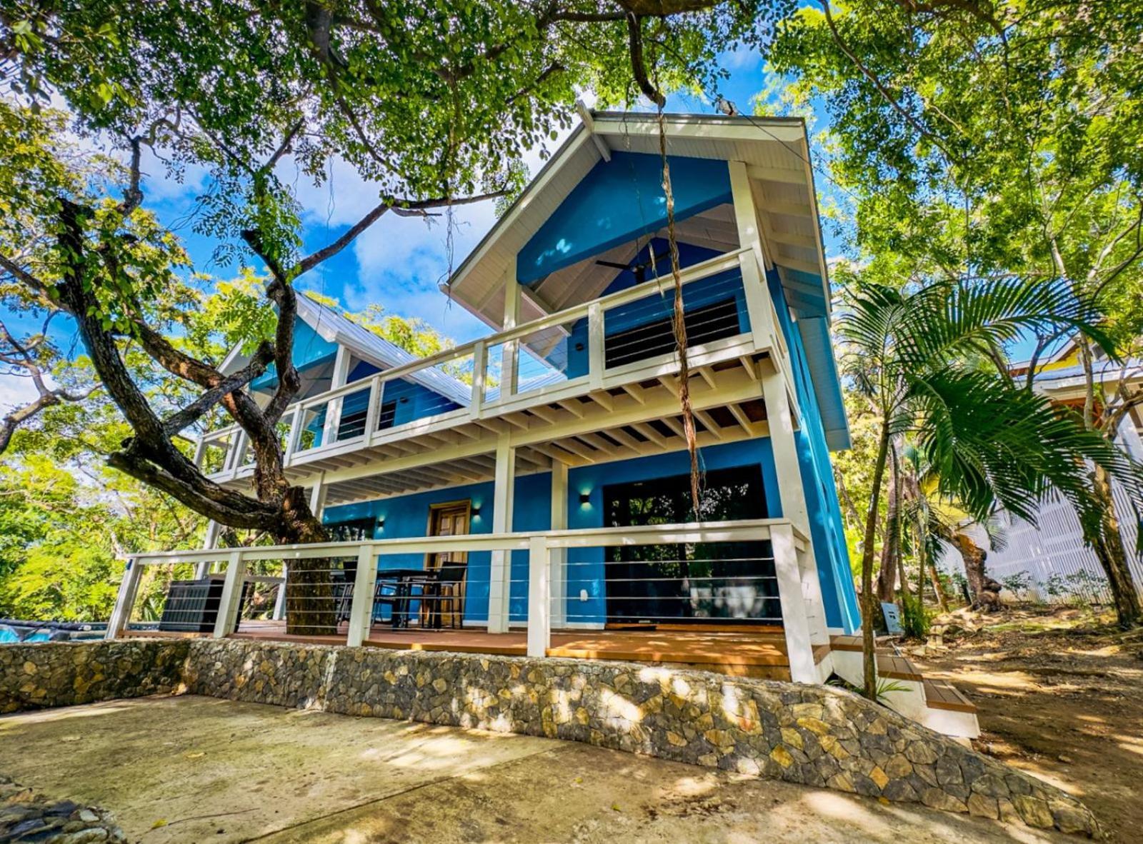 Luna Beach Luxury Boutique Beach Front Resort Jobs Bight Exteriör bild