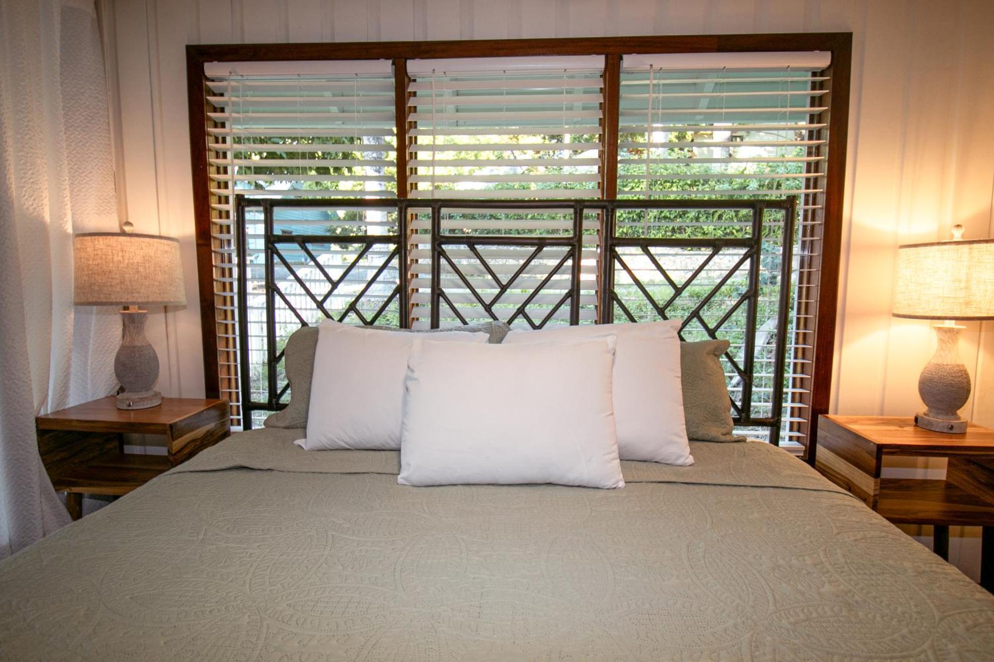 Luna Beach Luxury Boutique Beach Front Resort Jobs Bight Exteriör bild