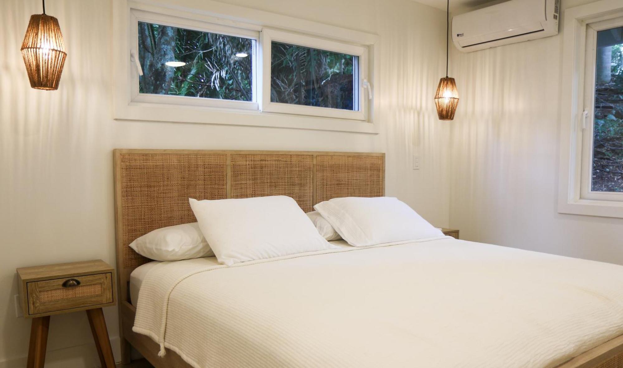 Luna Beach Luxury Boutique Beach Front Resort Jobs Bight Exteriör bild